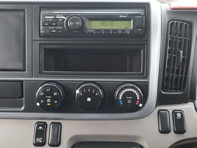 三菱 キャンター 2PG-FBA60(2WD)の写真37