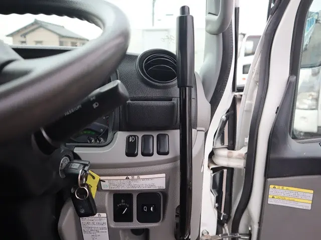 三菱 キャンター 2PG-FBA60(2WD)の写真39