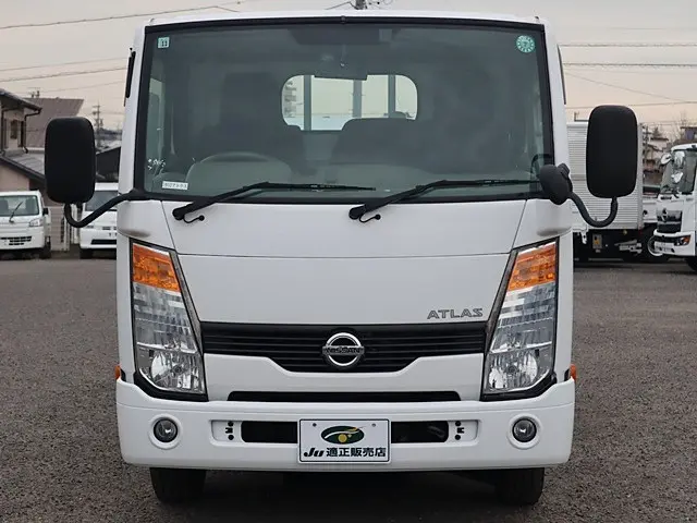 日産 アトラス TKG-SZ2F24(2WD)の写真3