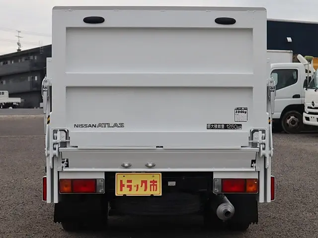 日産 アトラス TKG-SZ2F24(2WD)の写真6