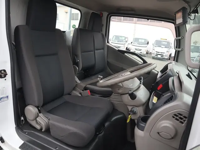 日産 アトラス TKG-SZ2F24(2WD)の写真32