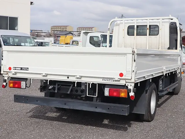 トヨタ ダイナ 2RG-XZU712(2WD)の写真3