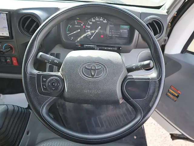 トヨタ ダイナ 2RG-XZU710(2WD)の写真4