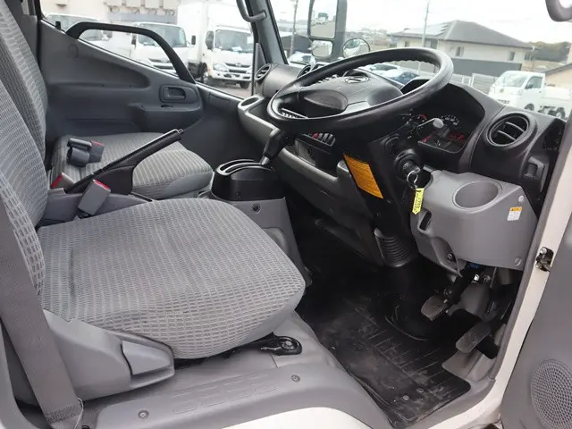 日野 デュトロ TKG-XZC605Y(2WD)の写真32