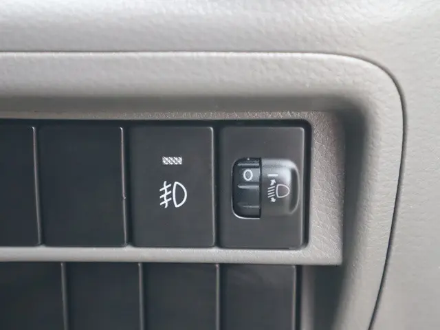 スズキ エブリイ EBD-DA17V(4WD)の写真43