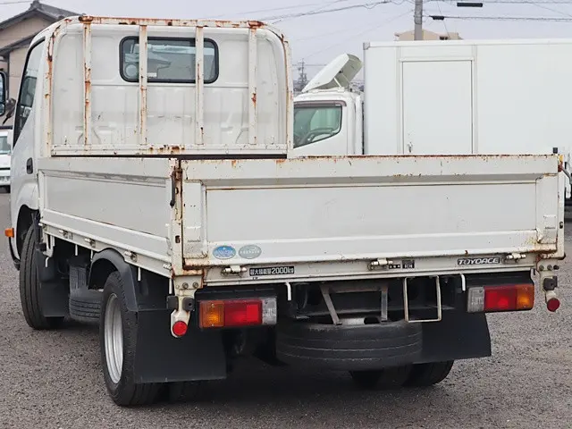 トヨタ トヨエース TKG-XZC605(2WD)の写真2