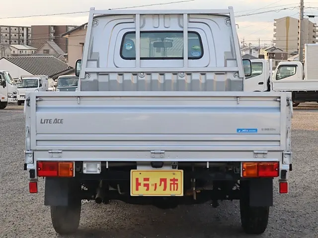 トヨタ ライトエーストラック DBF-S402U(2WD)の写真6