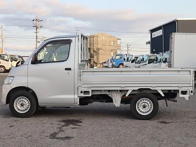 トヨタ ライトエーストラック DBF-S402U(2WD)の写真9