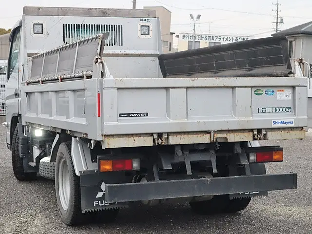 三菱 キャンター 2RG-FBA60(2WD)の写真2