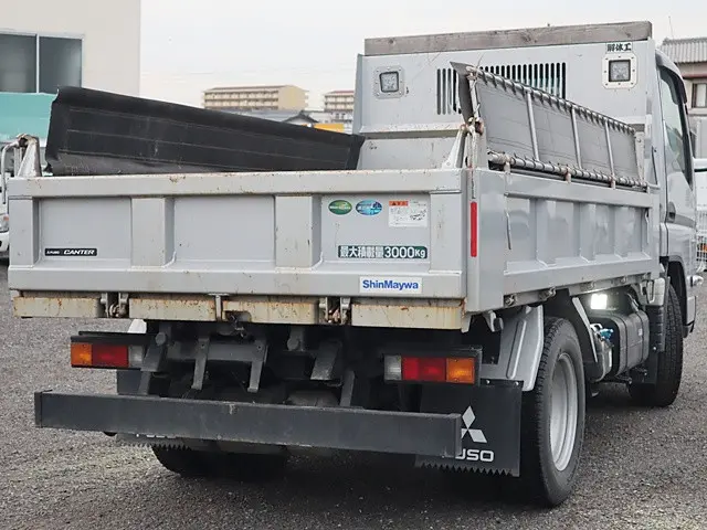 三菱 キャンター 2RG-FBA60(2WD)の写真3