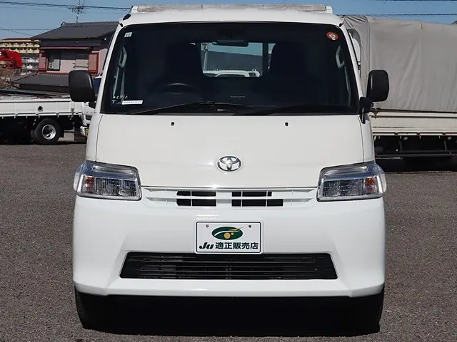 トヨタ タウンエーストラック 5BF-S403U(2WD)の写真3