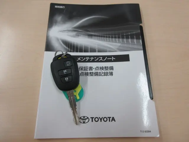 トヨタ ハイエース 3BA-TRH214W(2WD)の写真5