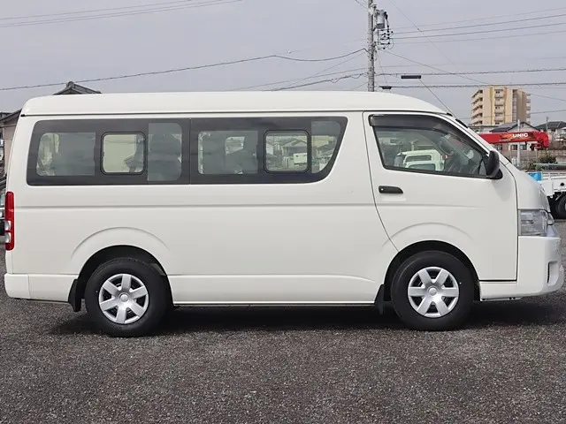 トヨタ ハイエース 3BA-TRH214W(2WD)の写真8