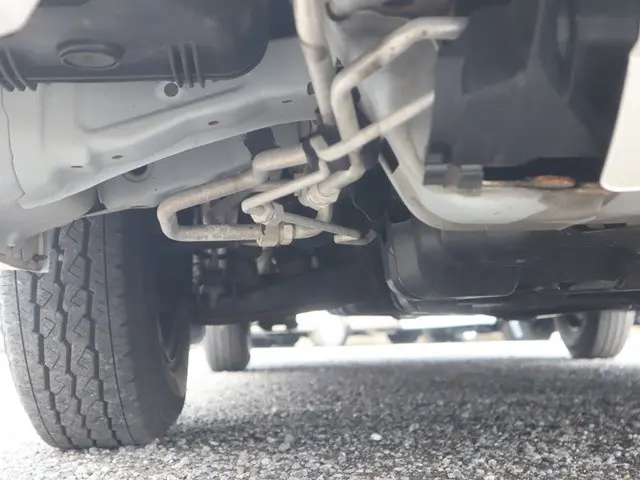 トヨタ ハイエース 3BA-TRH214W(2WD)の写真26