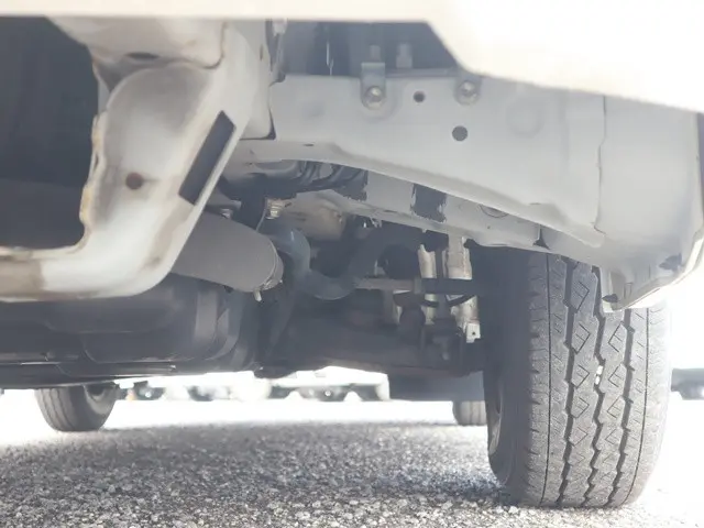 トヨタ ハイエース 3BA-TRH214W(2WD)の写真27