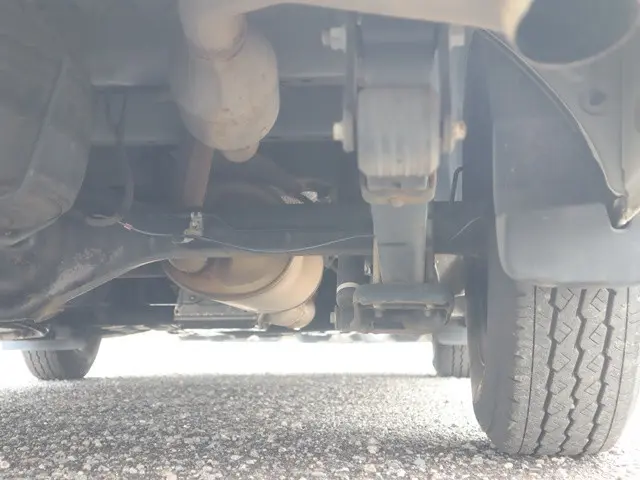 トヨタ ハイエース 3BA-TRH214W(2WD)の写真31