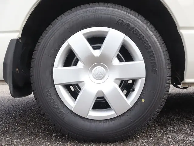 トヨタ ハイエース 3BA-TRH214W(2WD)の写真32