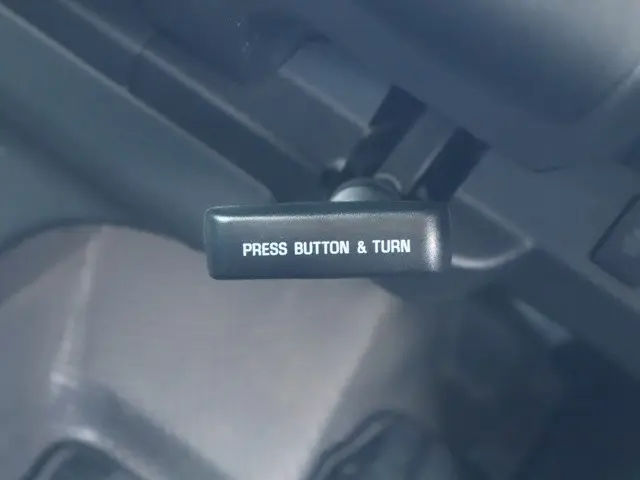 トヨタ ハイエース 3BA-TRH214W(2WD)の写真43