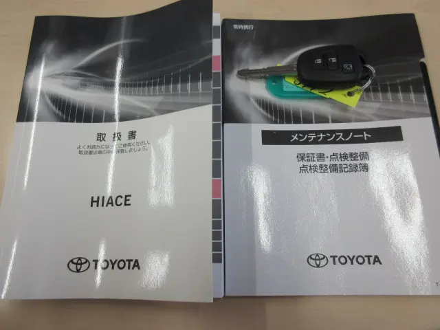 トヨタ ハイエース 3BA-TRH214W(2WD)の写真46