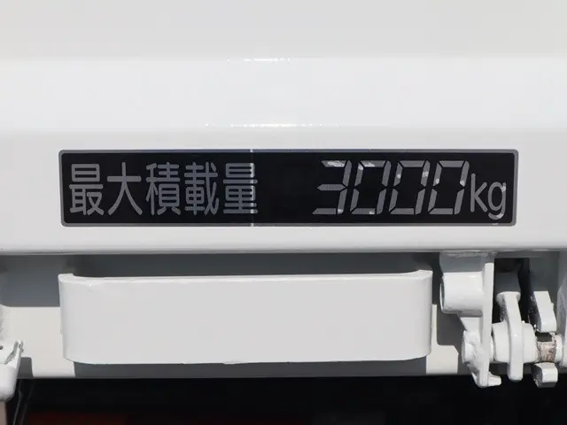 三菱 キャンター 2PG-FBA60(2WD)の写真19