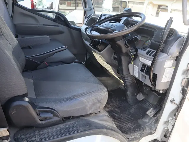 三菱 キャンター 2PG-FBA60(2WD)の写真31