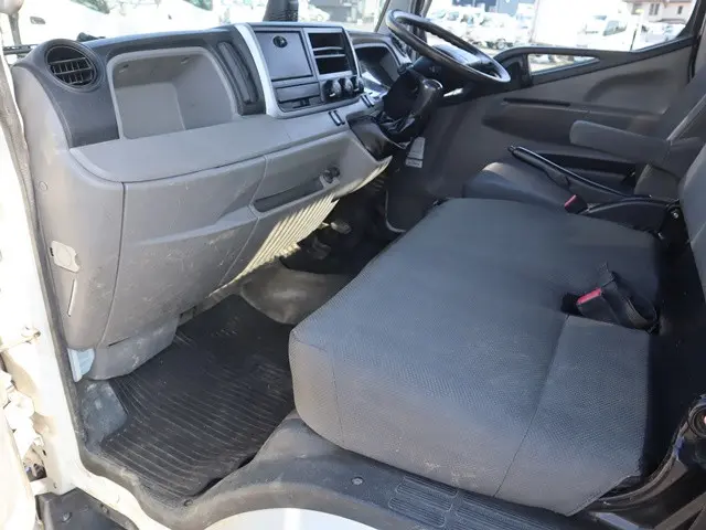 三菱 キャンター 2PG-FBA60(2WD)の写真33