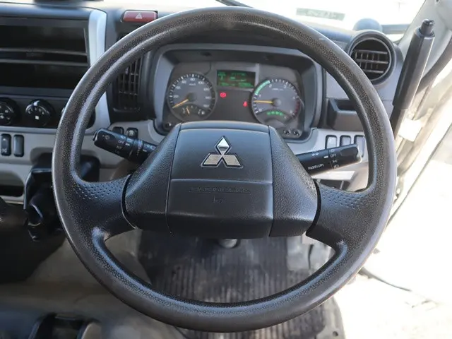 三菱 キャンター 2PG-FBA60(2WD)の写真35
