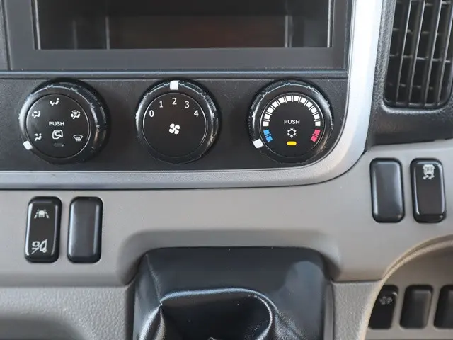 三菱 キャンター 2PG-FBA60(2WD)の写真37