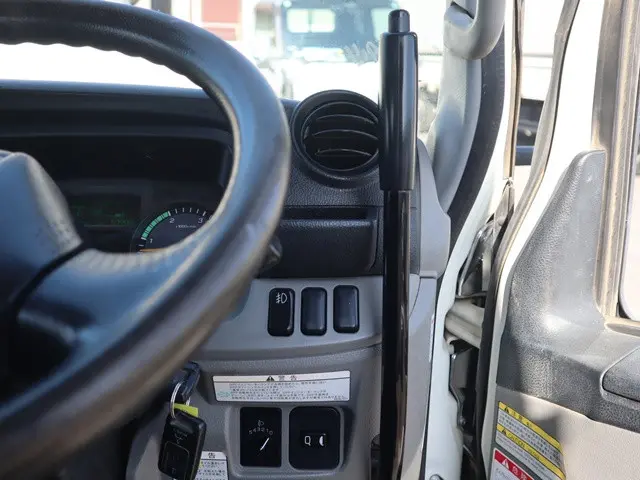 三菱 キャンター 2PG-FBA60(2WD)の写真39