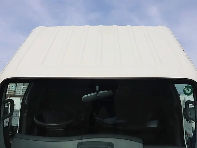 いすゞ エルフ 2RG-NHR88A(2WD)の写真14