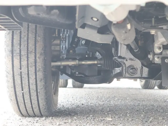 いすゞ エルフ 2RG-NHR88A(2WD)の写真22