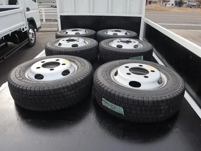 いすゞ エルフ 2RG-NHR88A(2WD)の写真29