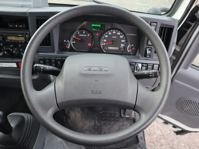 いすゞ エルフ 2RG-NHR88A(2WD)の写真34