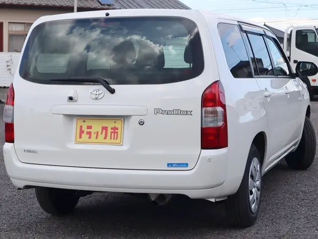 トヨタ プロボックスバン 3BE-NCP165V(4WD)の写真5