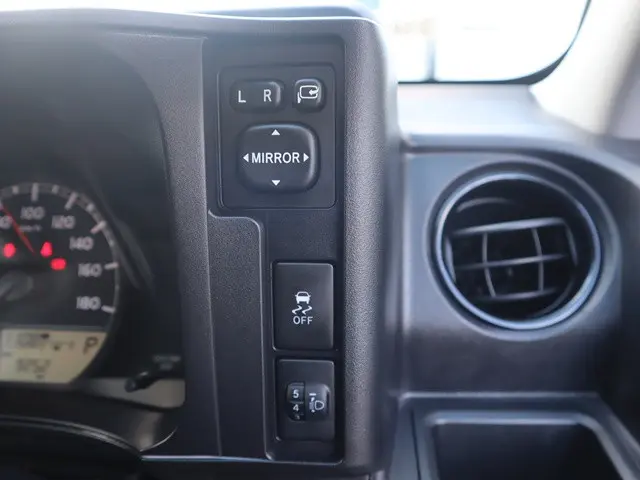 トヨタ プロボックスバン 3BE-NCP165V(4WD)の写真41