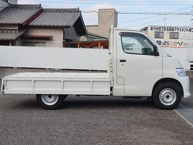 トヨタ タウンエーストラック 5BF-S403U(2WD)の写真10