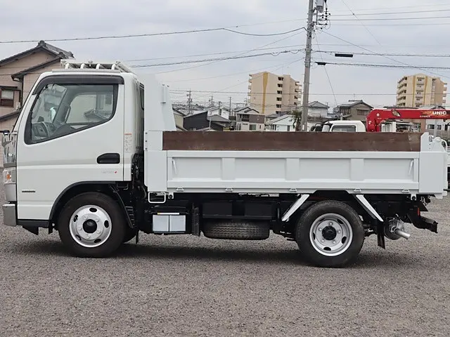 三菱 キャンター 2PG-FBA60(2WD)の写真9
