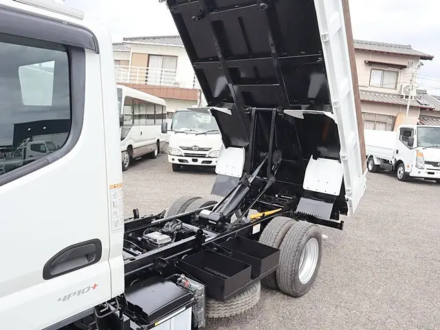 三菱 キャンター 2PG-FBA60(2WD)の写真12