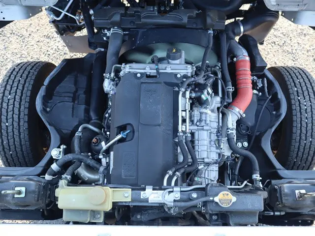 三菱 キャンター 2TG-FBA00(2WD)の写真18