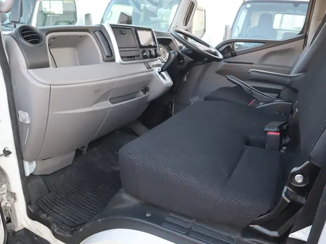 三菱 キャンター 2TG-FBA00(2WD)の写真32