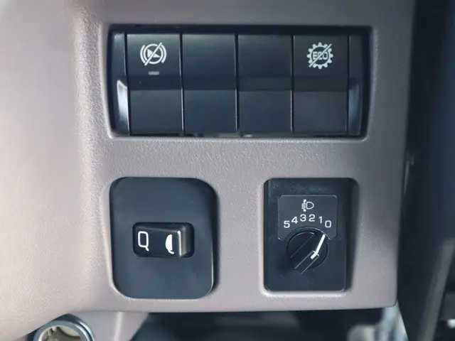 三菱 キャンター 2RG-FEAV0(2WD)の写真44