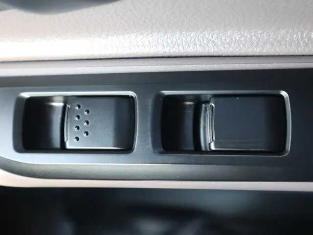 三菱 キャンター 2RG-FEAV0(2WD)の写真45