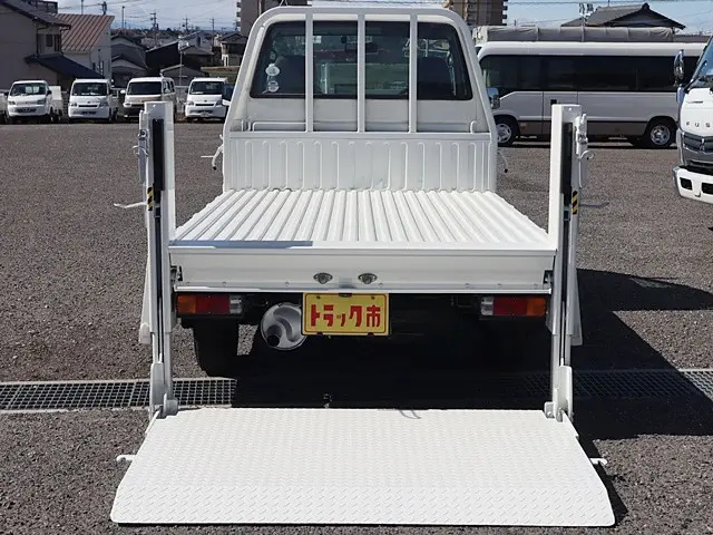 トヨタ ライトエーストラック GK-KM70(2WD)の写真11