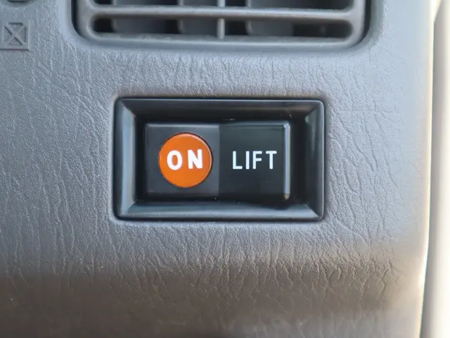 トヨタ ライトエーストラック GK-KM70(2WD)の写真38