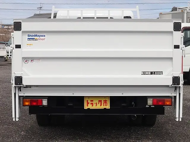 三菱 キャンター TPG-FEB50(2WD)の写真6