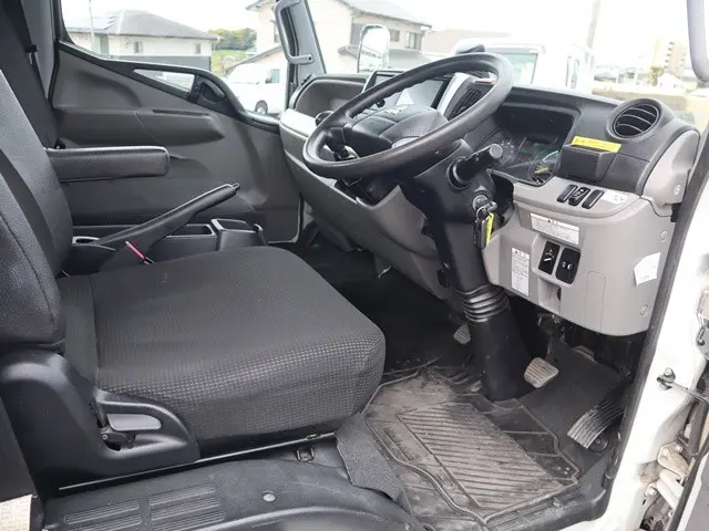 三菱 キャンター TPG-FEB50(2WD)の写真31