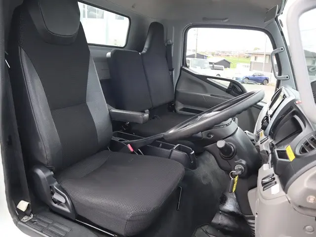 三菱 キャンター TPG-FEB50(2WD)の写真32