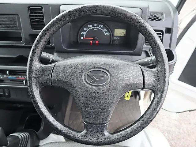 ダイハツ ハイゼットトラック EBD-S510P(4WD)の写真4