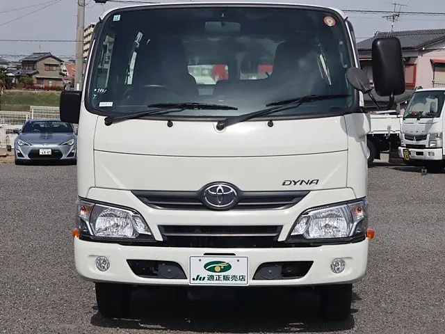 トヨタ ダイナ LDF-KDY241V(2WD)の写真3