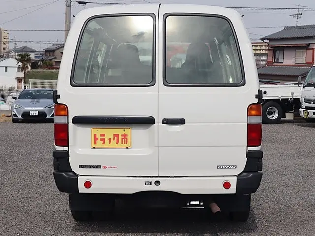 トヨタ ダイナ LDF-KDY241V(2WD)の写真6